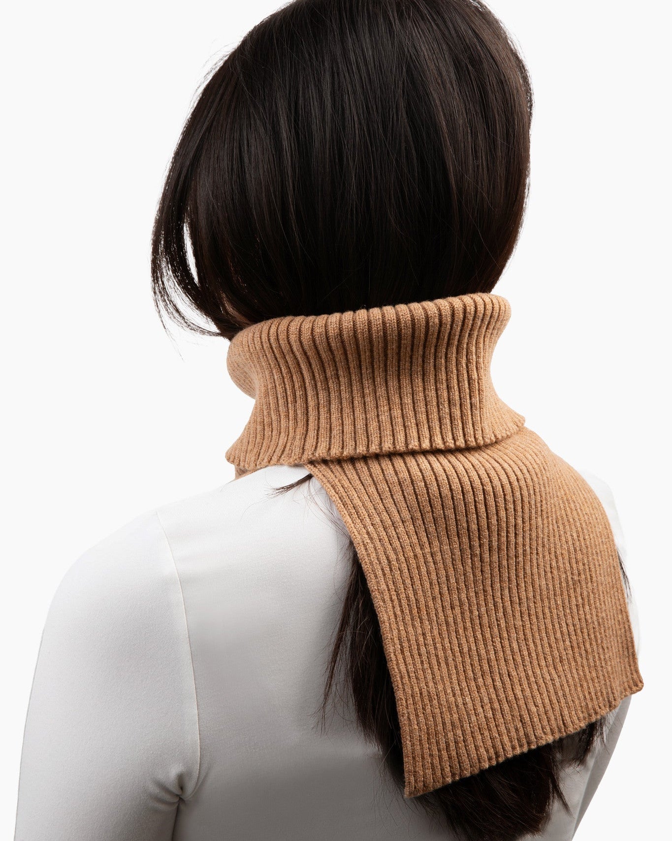 Liz is 5'6" and wears a BIG freddie in camel