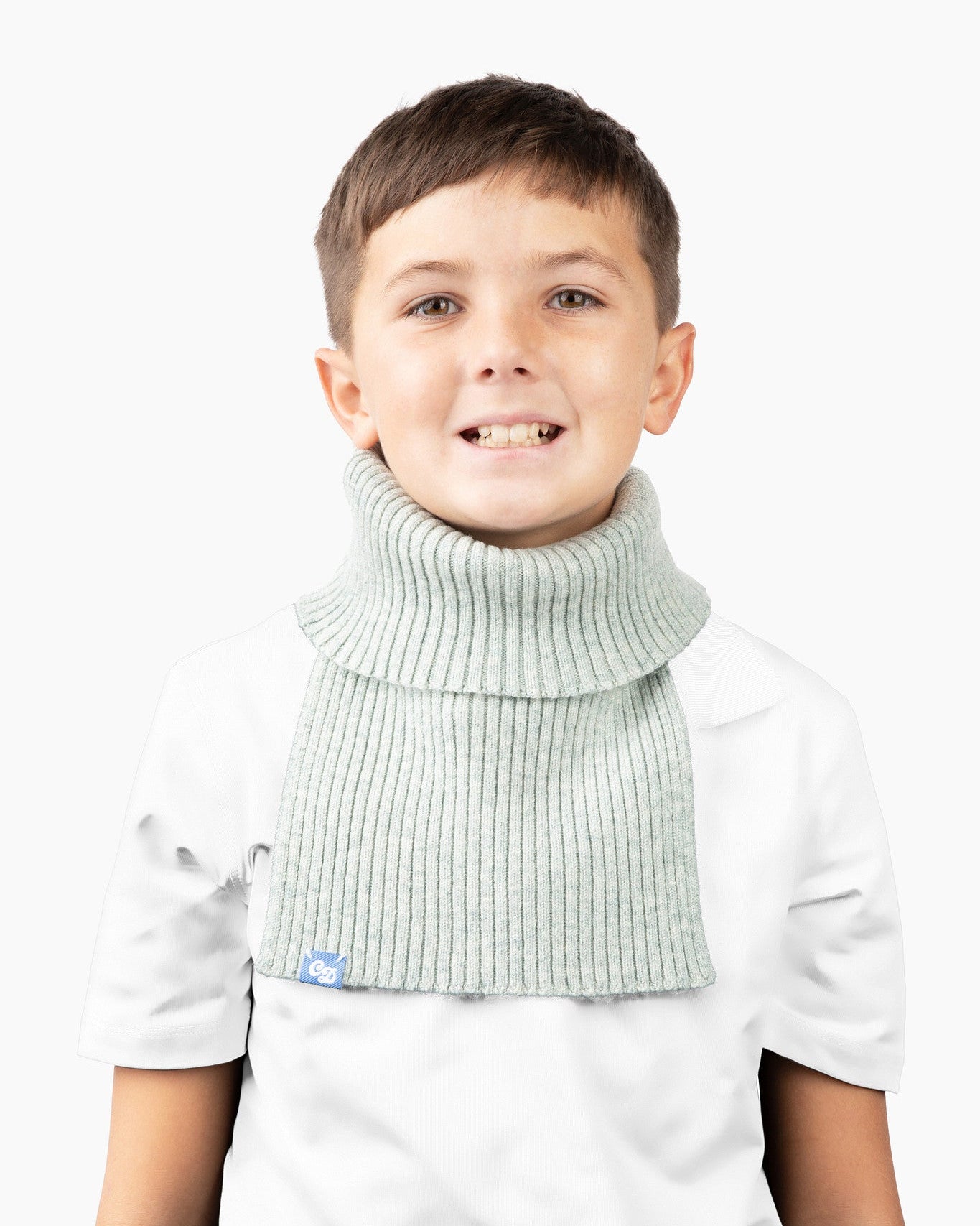 9 yr old Oliver is wearing a small freddie in steel
